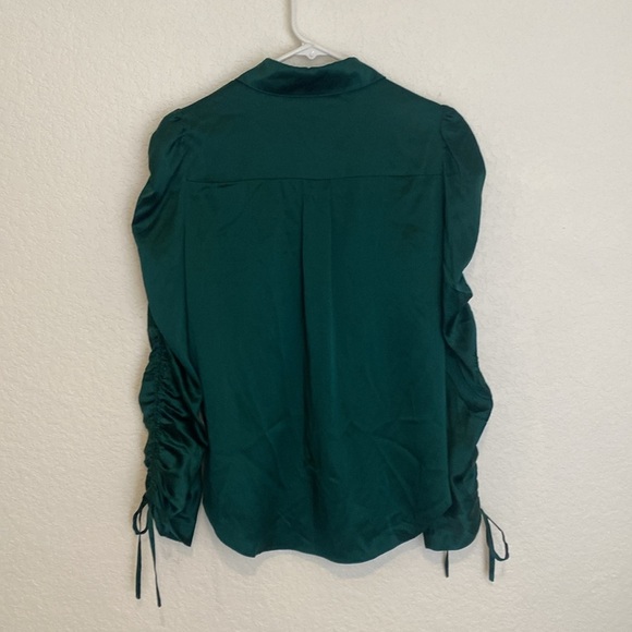 Veronica Beard Lilian Stretch Silk Button Up Ruched Blouse In Green - Picture 8 of 9